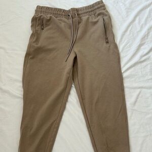 Old Navy Performance Fleece Joggers Small Tan 2025